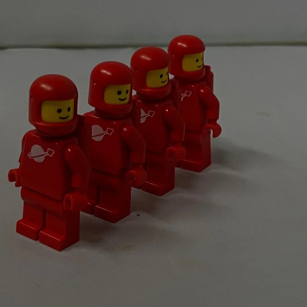 Space LEGO Classic Space 5x Minifigures Various Accessories Vintage